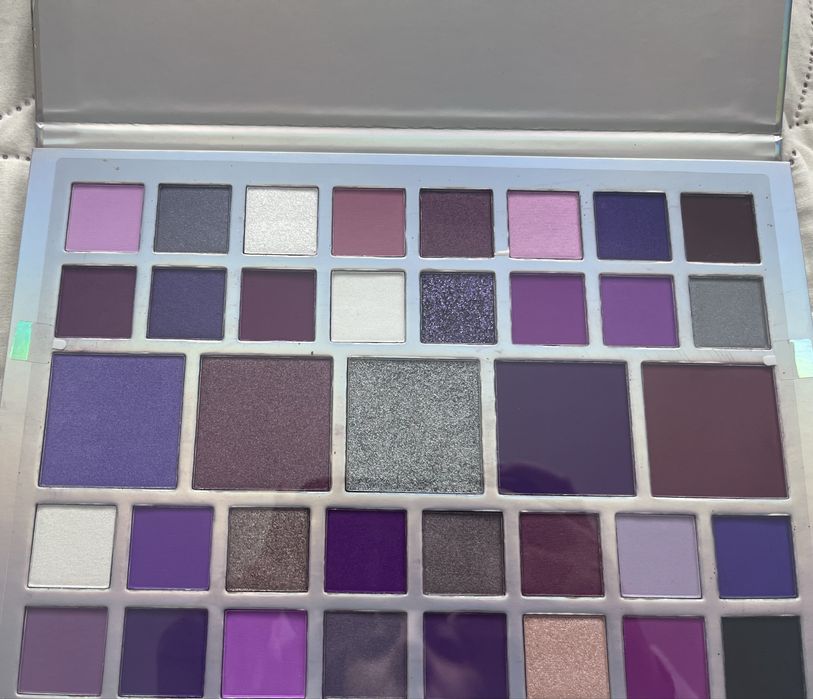 Gen X Revolution eyeshadow palette