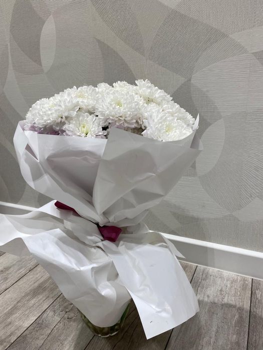 Букет красивых  цветов за 4000 свежие