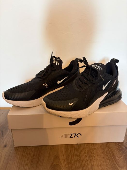 Nike W Air Max 270