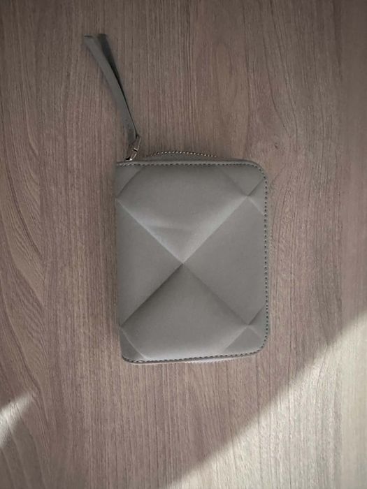 Портфейл
Calvin Klein