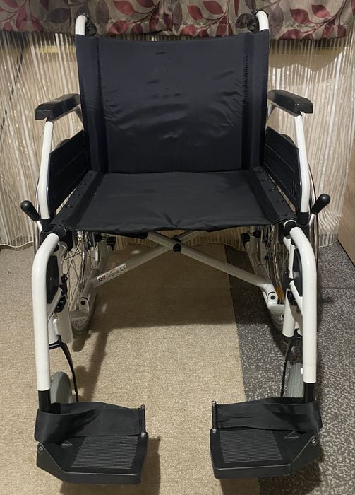 Caruț cu rotile Scaun medical carucior handicap