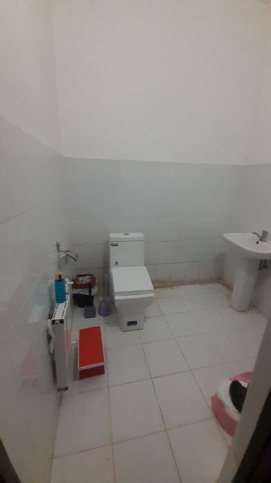 3 xonaly dom ijaraga beriladi