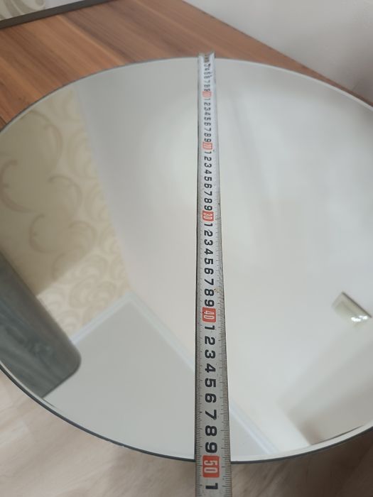 Круглое зеркало диаметр 50см.