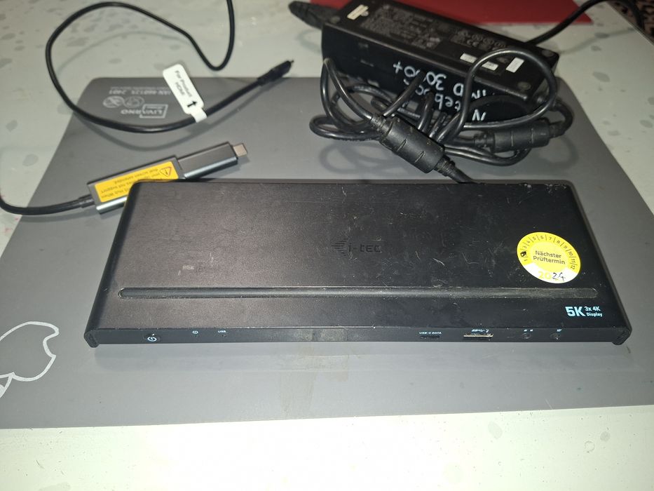 Docking Station i-Tec, Triple 4K, suportă 5k, Power delivery 85w, port USB type C / Thunderbolt 3/4, + încărcător și  cablu date