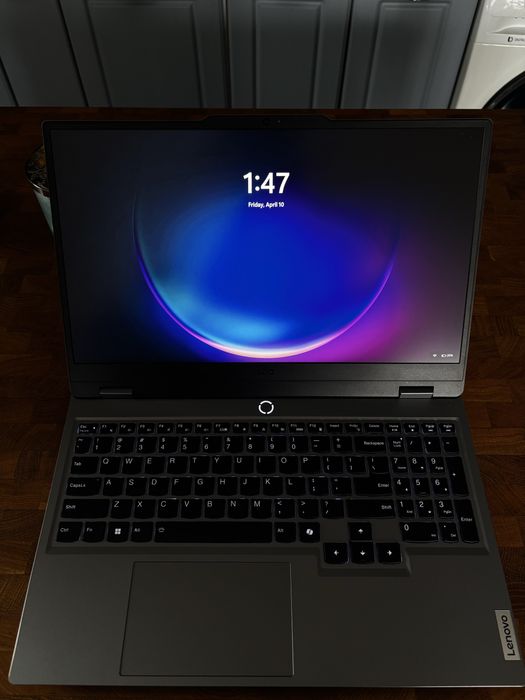 Laptop Gaming Lenovo LOQ 15 ARP9