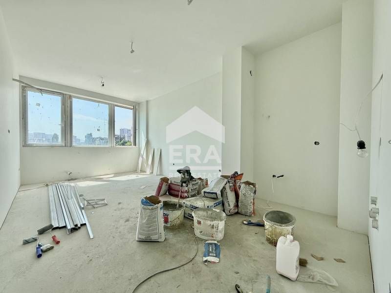 Продава се Двустаен апартамент в София, Център - 75 кв.м за 2483 €/кв.м - Снимка #1