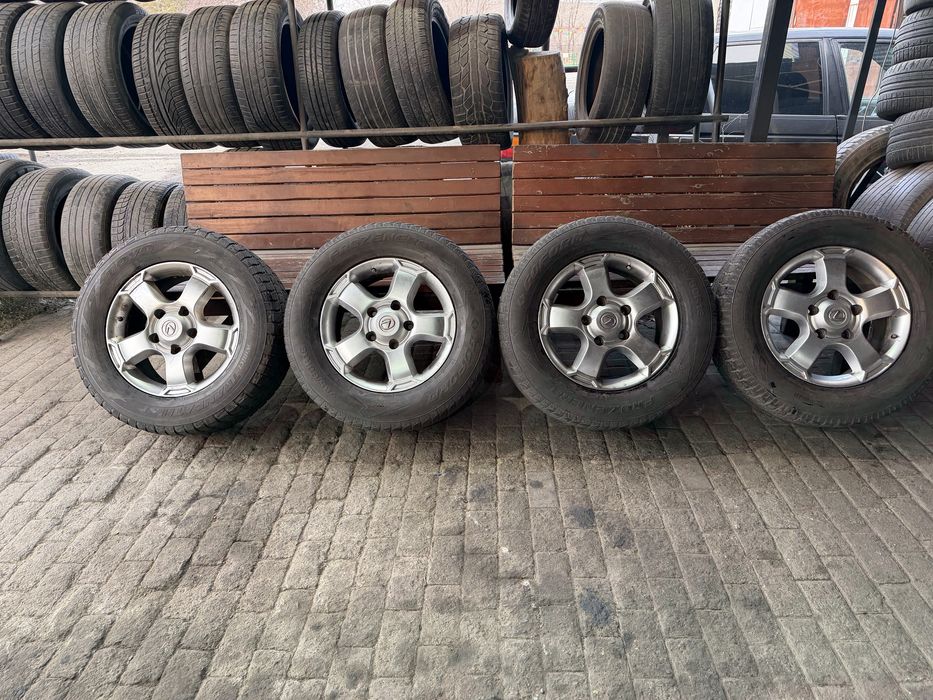 Продам диск с покрышками 18 размер