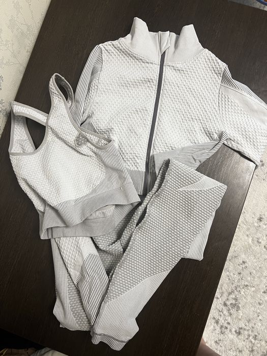 Одежда женская по 2000