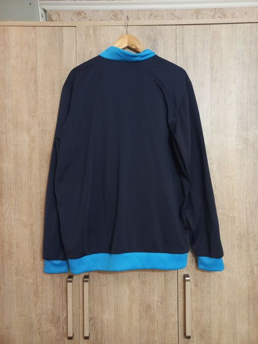 Костюм спортивный