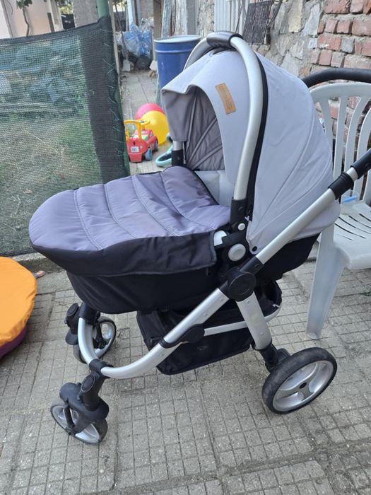 Бебешка количка с кошче за кола за новородено