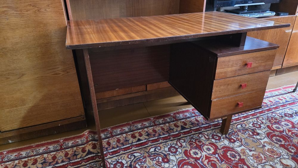 Продам письменный стол