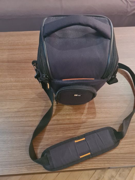 Canon EOS 600D + EF-S 18-55mm III + Case Logic + Пълен комплект