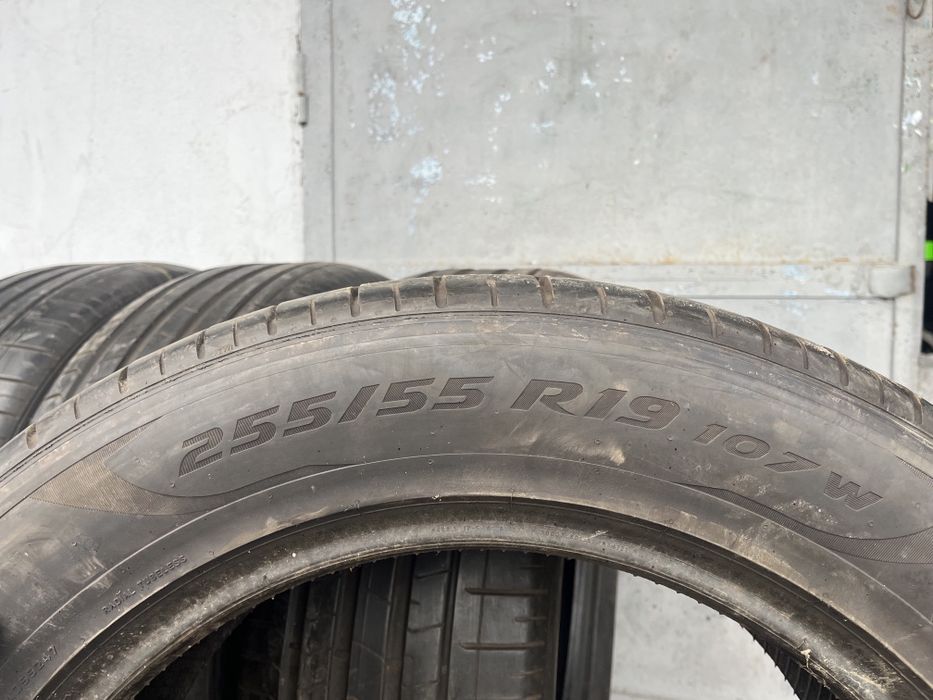 4 бр. летни гуми 255/55/19 Pirelli 6-6,5 mm DOT 5218