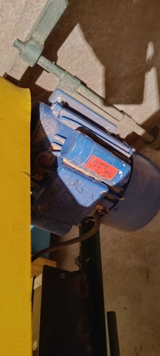 Заводски Абрихт Циркуляр 2 в 1 - за дървообработване и рязане.