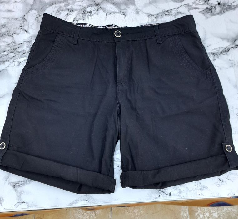 Къси панталони М размер