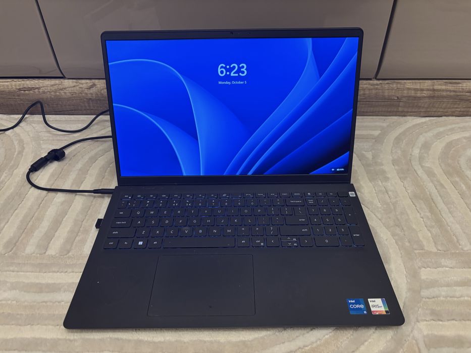 Laptop Dell Vostro 3520, i5, 16GB RAM, 512 GB SSD, Windows 11 Pro