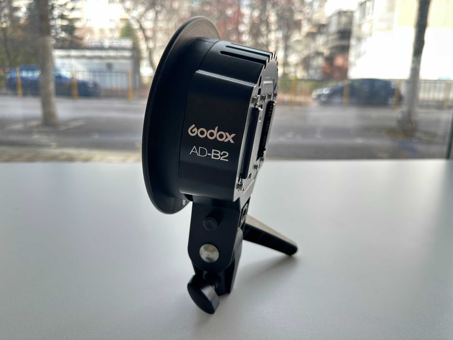 Адаптер Godox AD-B2 за монтаж на две светкавици Godox AD200 Pro