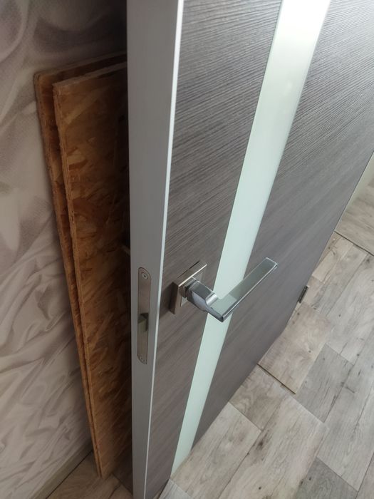 Продам дверь межкомнатную