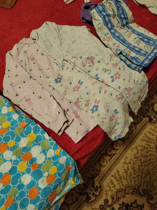 Одежда б/у бесплатно.