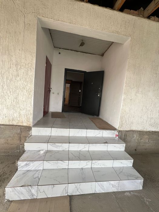 Үй сатылады, трещинасы бар