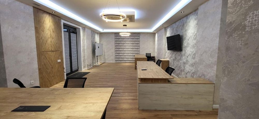 Сдается просторное коммерческое помещение — 160 м²