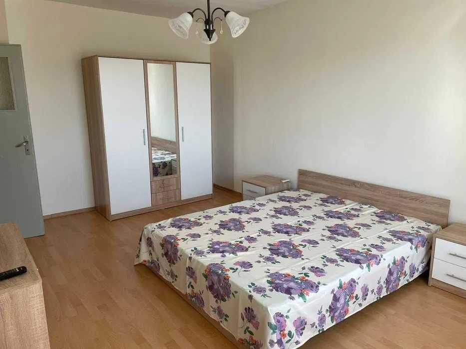 Дава се под наем Двустаен апартамент в Бургас, Зорница - 65 кв.м за 200 € - Снимка #1