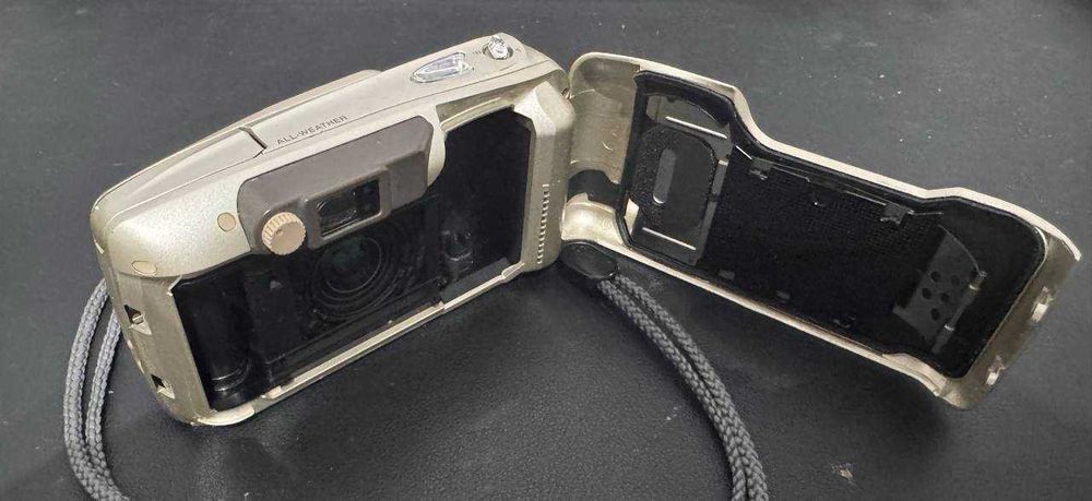 Филмов фотоапарат Olympus Mju III Wide 100