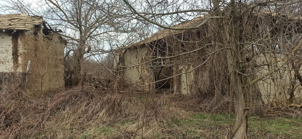 Продава се Къща в с. Глогинка, Област Търговище - 190 кв.м за 33 €/кв.м - Снимка #2