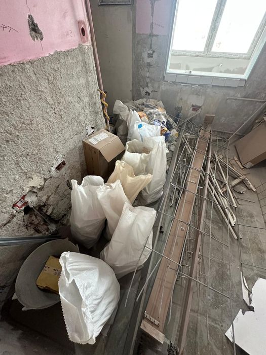 Ridic saci cu moloz din constructii