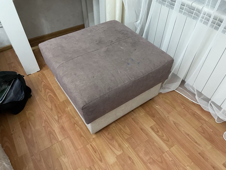 Кресло от дивана и пуф