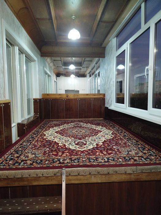 Tinchlik metro aloqada 4 xonali kvartira