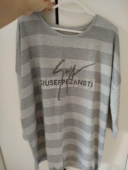 Продам женские кофты