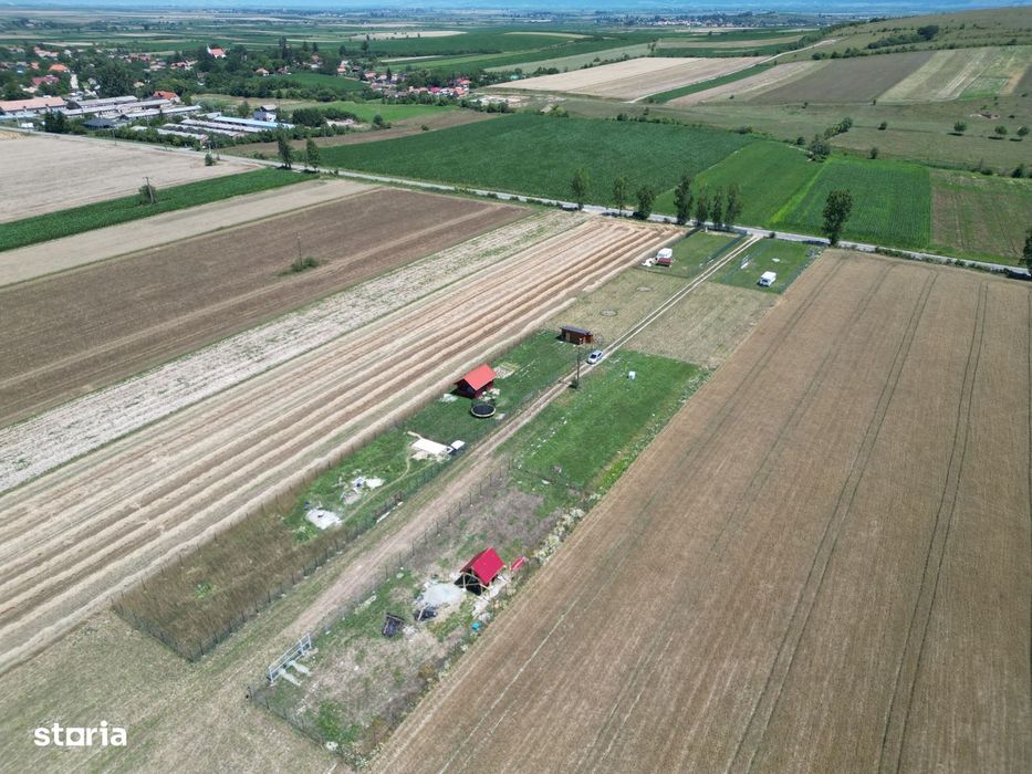 Teren intravilan 710 M²  împrejmuit com. Reci Covasna