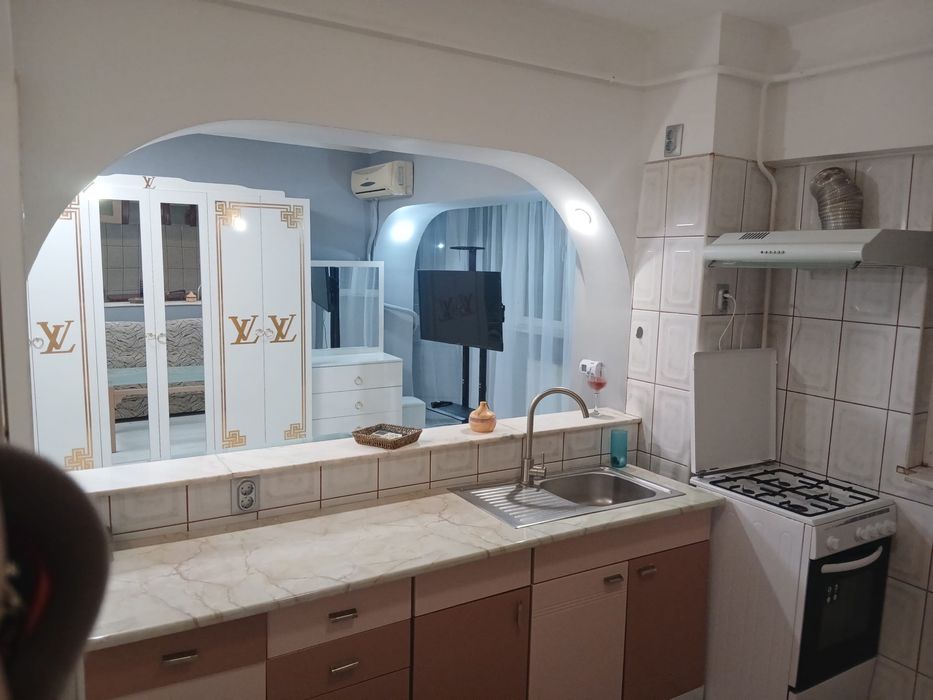 Vand apartament 1 camera  Faleza