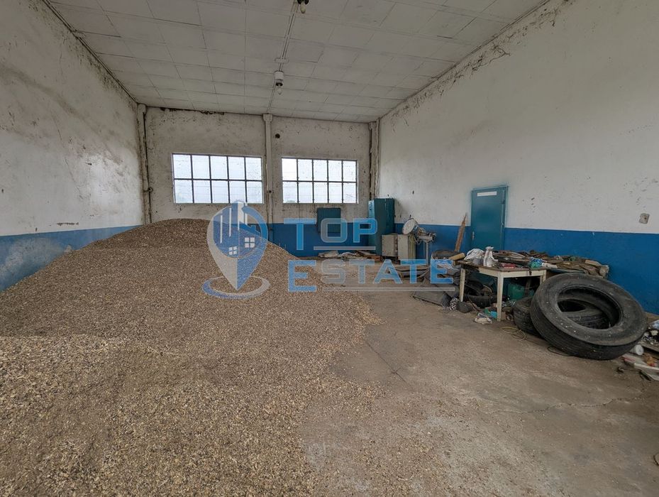 Продава се Промишлена сграда в с. Ресен, Област Велико Търново - 652 кв.м за 283 €/кв.м - Снимка #5