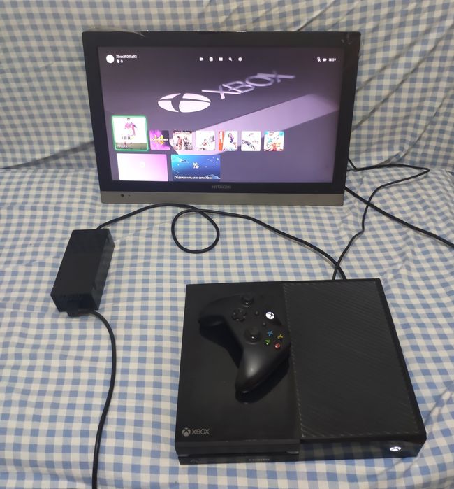 Xbox One 500гб без торга