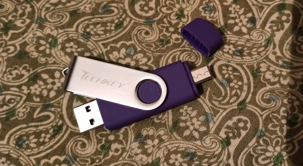 Продам флеш накопители