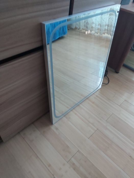 Oglinda baie cu led