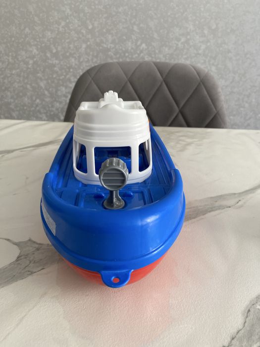 Продам кораблик игрушка