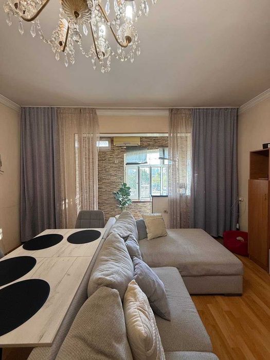 Садыка Азимова 145 школа 3в4/9/9 75м²