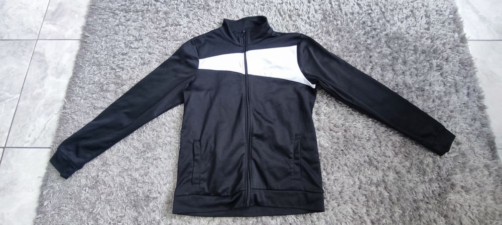 Дамски сака горнища жилетки палта