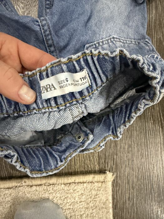 Продам демисезонный комбинизон.
