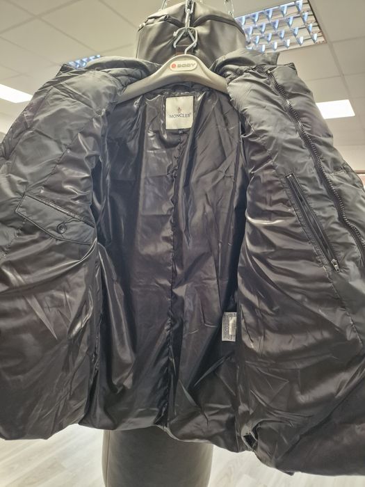 Чисто ново яке Moncler