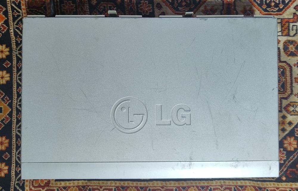 Videorecorder LG Hi-fi cu 6 capete, stare excelentă