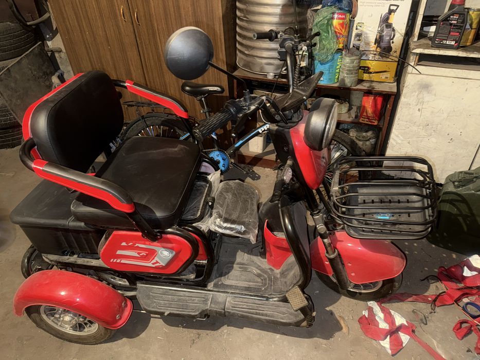 Электроскутер продам