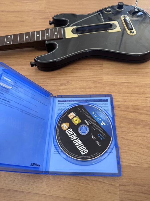 vand guitar hero cu chitara ps4/5