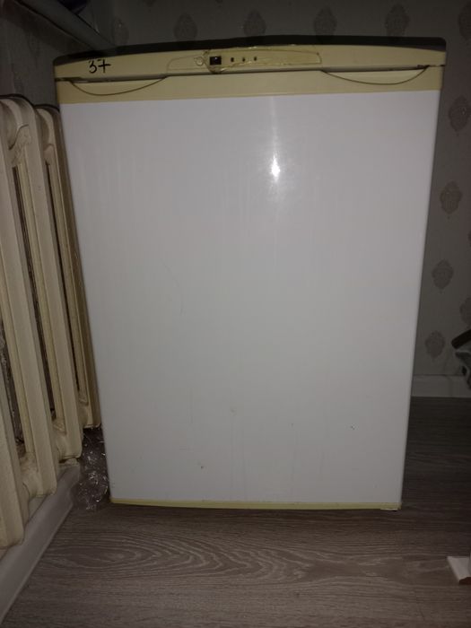 Продам морозильную камеру