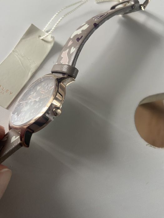 Нов часовник Radley с кученца
