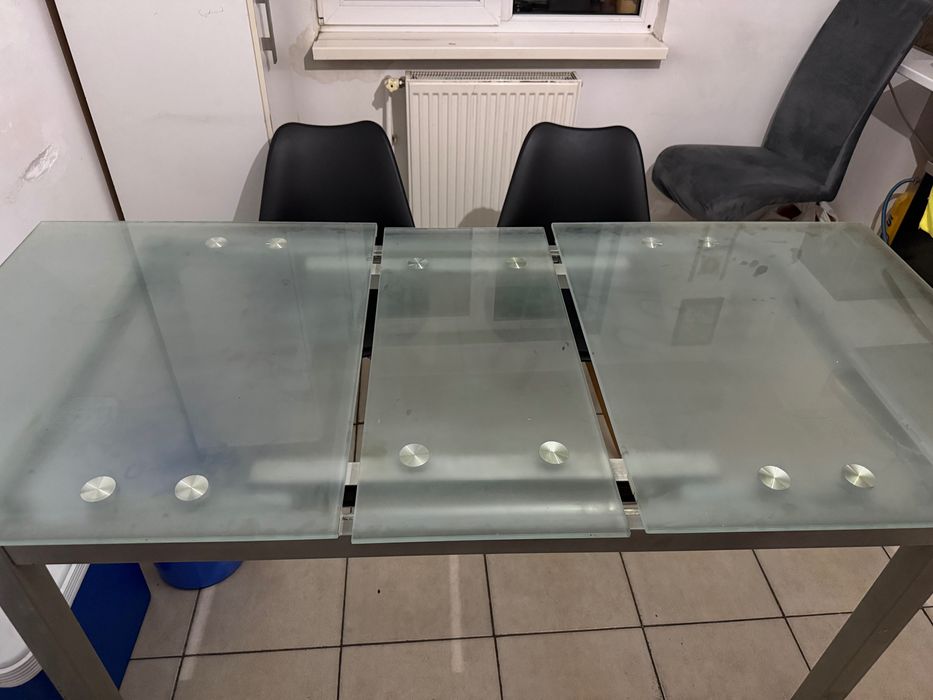 Masa din sticla,extensibila