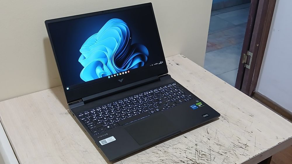 Victus V15 rtx3050
Intel core- i5 12450H 2.00 GHz
RAM: 16 Gb
SSD: 512